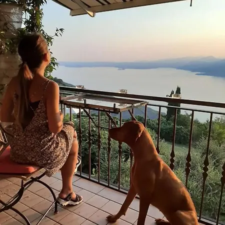 Da Paolo Con Vista Di Garda Bed & Breakfast *
